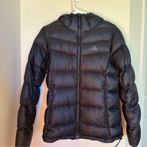 Women's Ultralight 850 Down Hooded Jacket (L.L. Bean)